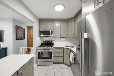 20 Arrowsmith Court Old Bridge NJ 07747