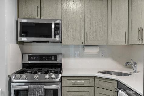 20 Arrowsmith Court Old Bridge NJ 07747