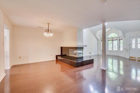 36 Ravenswood Court Edison NJ 08820