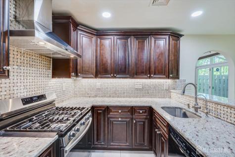 36 Ravenswood Court Edison NJ 08820