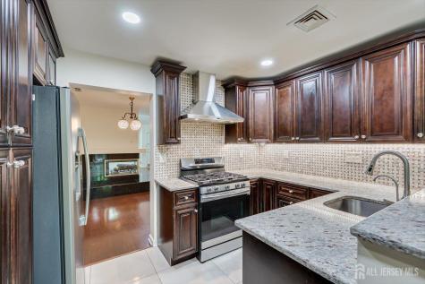 36 Ravenswood Court Edison NJ 08820