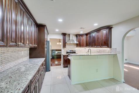 36 Ravenswood Court Edison NJ 08820