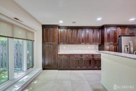 36 Ravenswood Court Edison NJ 08820