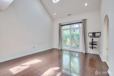 36 Ravenswood Court Edison NJ 08820