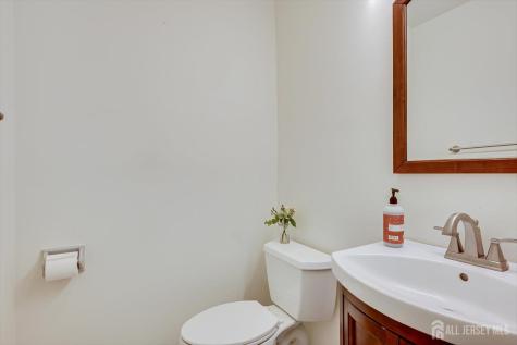 36 Ravenswood Court Edison NJ 08820