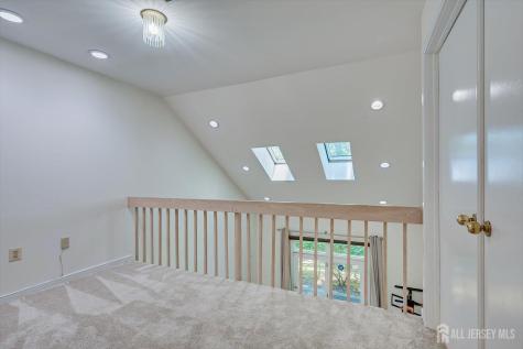 36 Ravenswood Court Edison NJ 08820