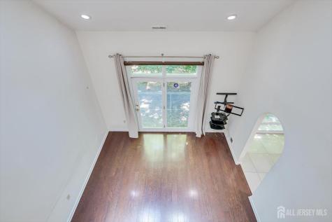 36 Ravenswood Court Edison NJ 08820