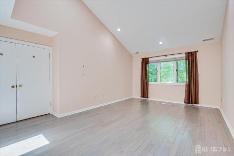 36 Ravenswood Court Edison NJ 08820