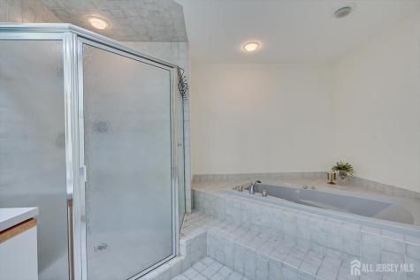 36 Ravenswood Court Edison NJ 08820