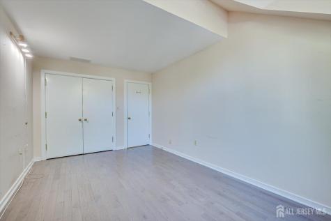 36 Ravenswood Court Edison NJ 08820