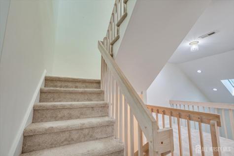 36 Ravenswood Court Edison NJ 08820