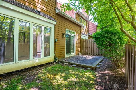 36 Ravenswood Court Edison NJ 08820