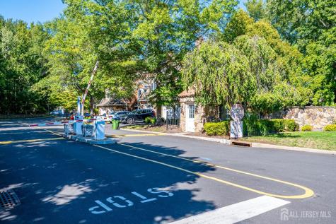 36 Ravenswood Court Edison NJ 08820