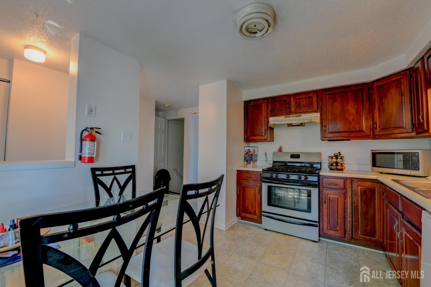 493 Fayette Street Perth Amboy NJ 08861