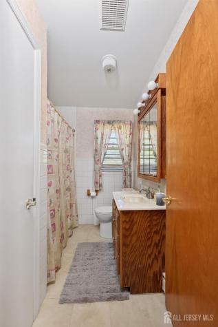 126 Jay Place Middlesex NJ 08846