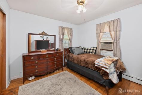 126 Jay Place Middlesex NJ 08846