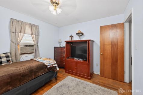 126 Jay Place Middlesex NJ 08846