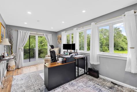 6 Kates Mount Holly NJ 08060
