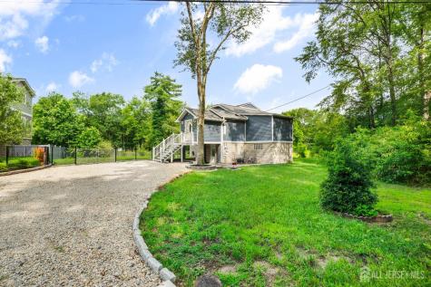 6 Kates Mount Holly NJ 08060