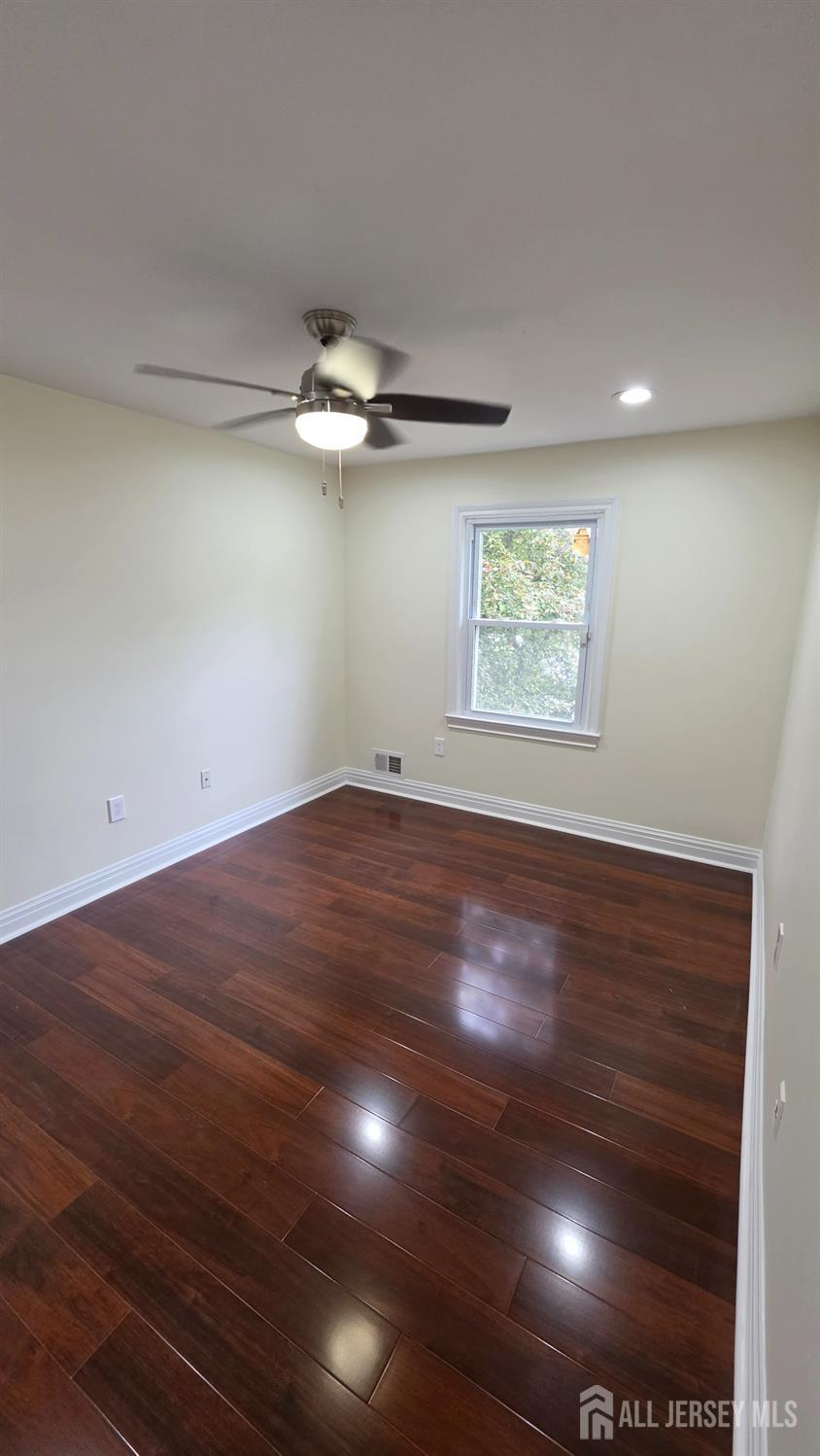 9 Fern Court Sayreville NJ 08872
