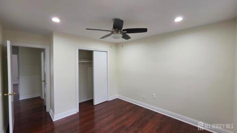 9 Fern Court Sayreville NJ 08872
