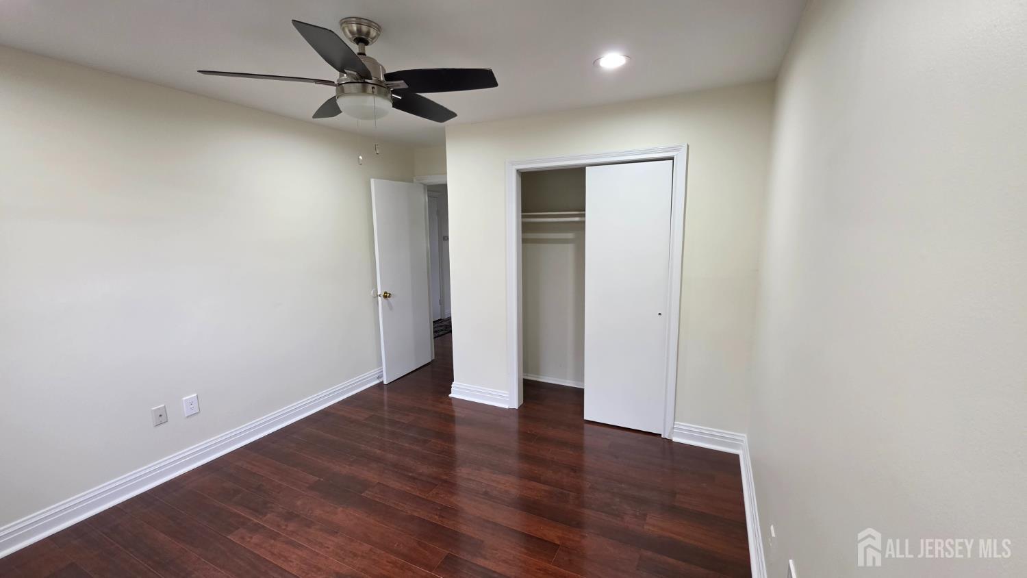 9 Fern Court Sayreville NJ 08872