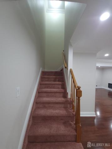 9 Fern Court Sayreville NJ 08872