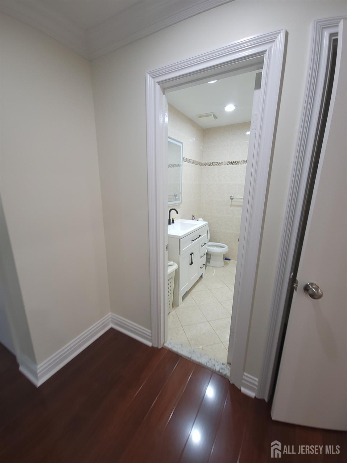 9 Fern Court Sayreville NJ 08872