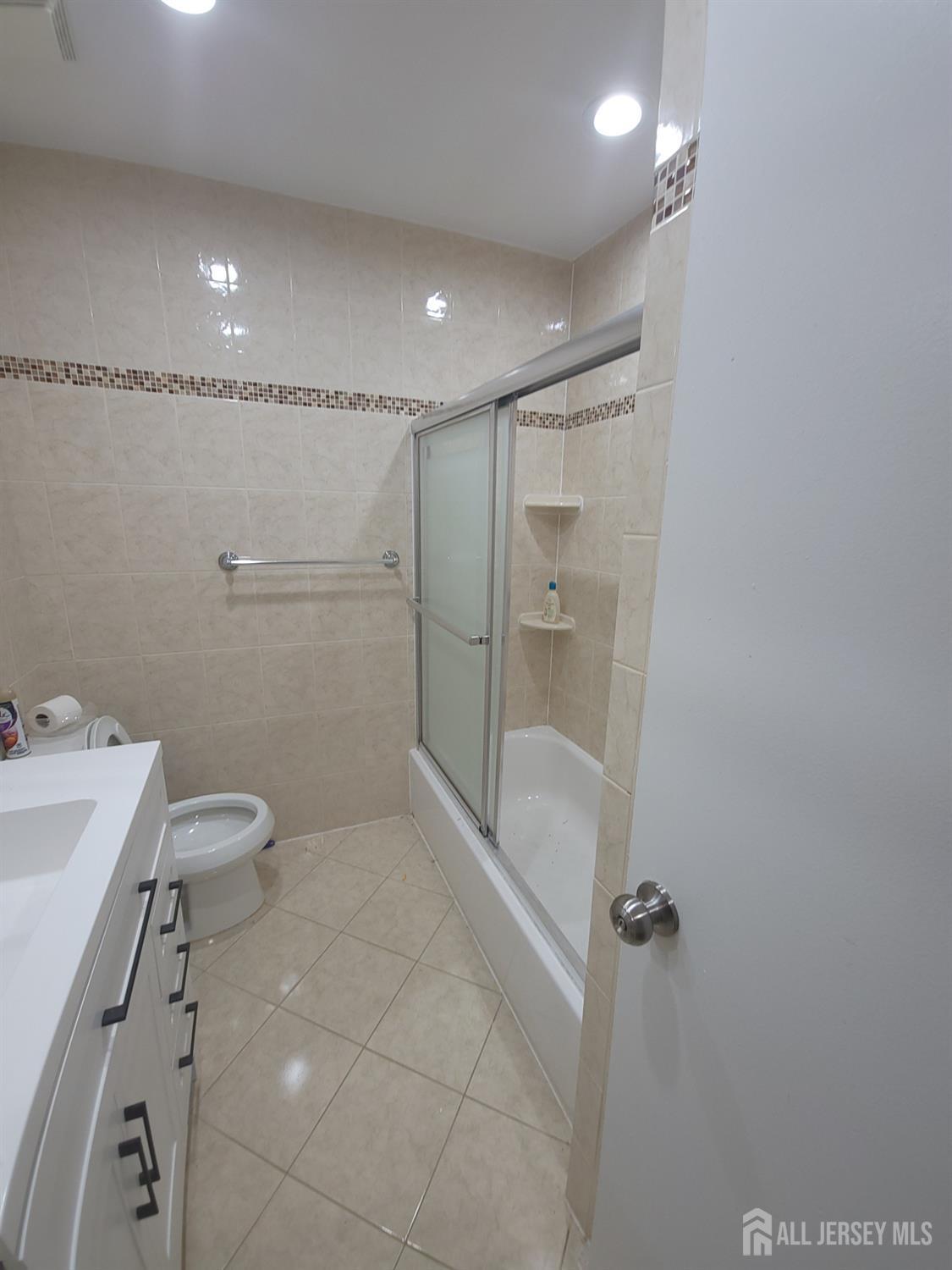 9 Fern Court Sayreville NJ 08872