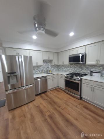 9 Fern Court Sayreville NJ 08872