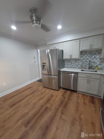 9 Fern Court Sayreville NJ 08872