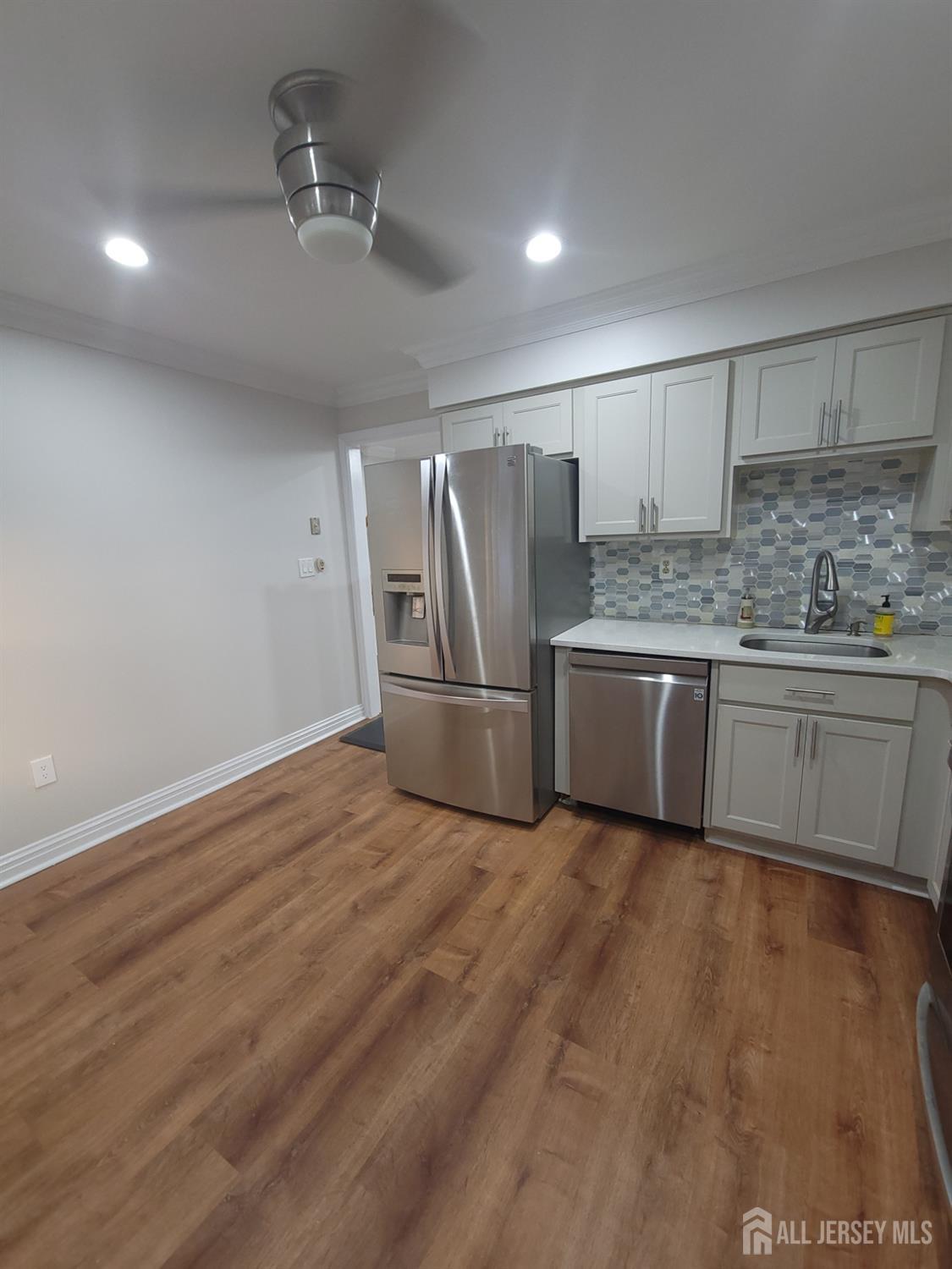 9 Fern Court Sayreville NJ 08872