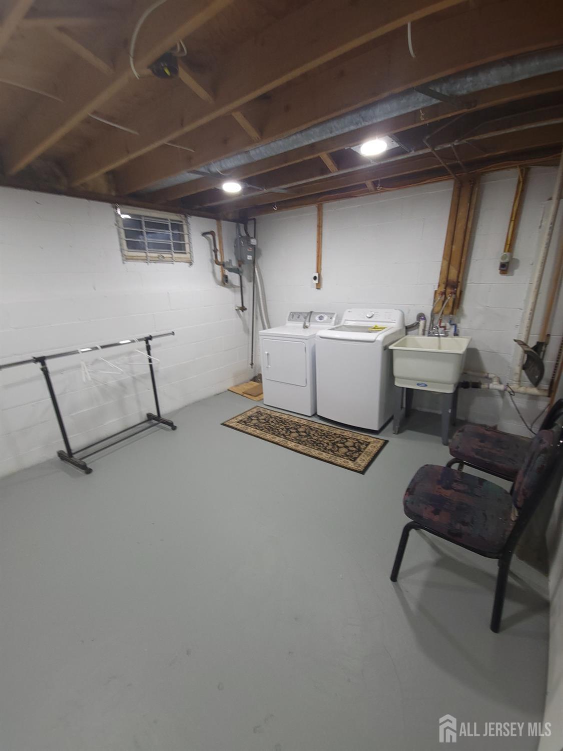 9 Fern Court Sayreville NJ 08872