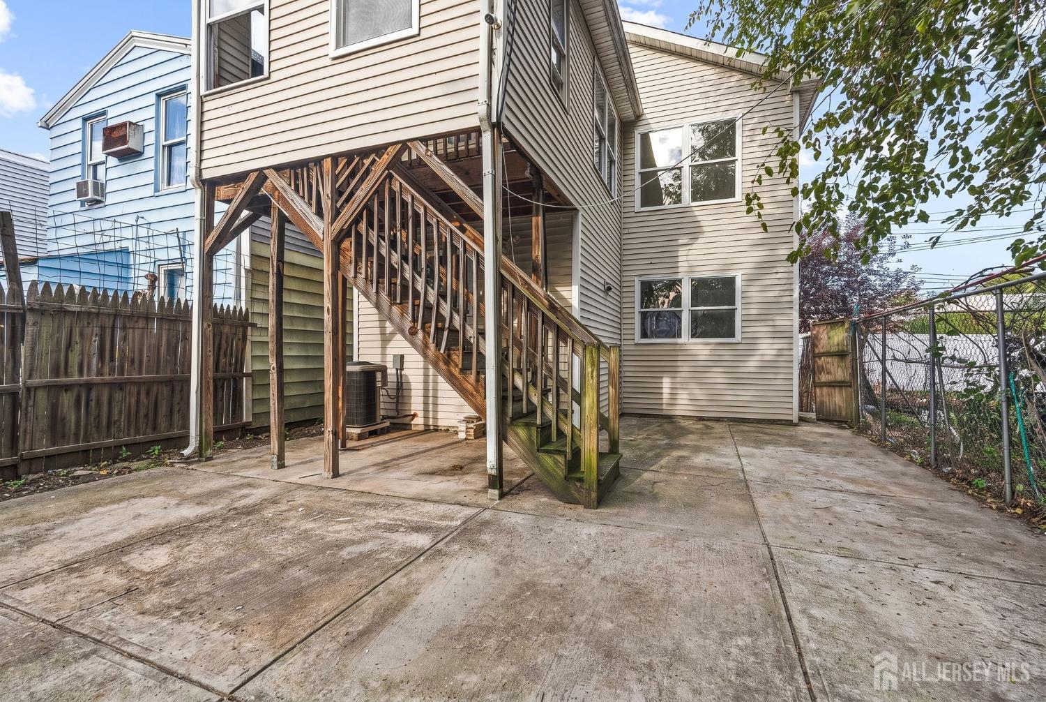 8 James Street New Brunswick NJ 08901