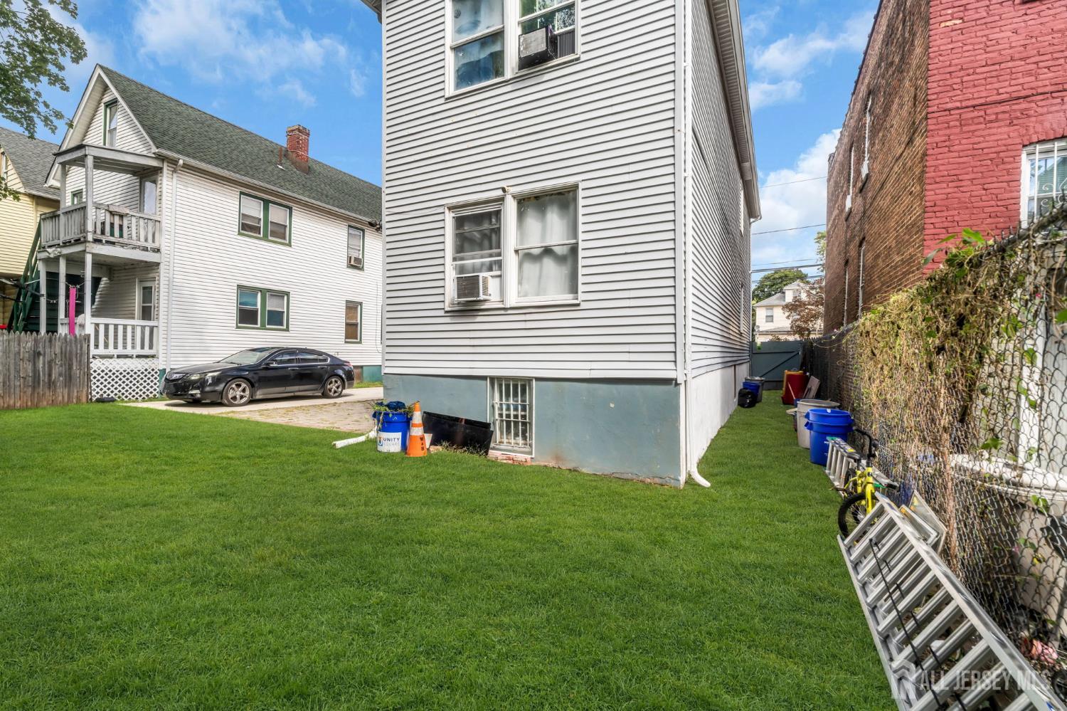 174 Suydam Street New Brunswick NJ 08901