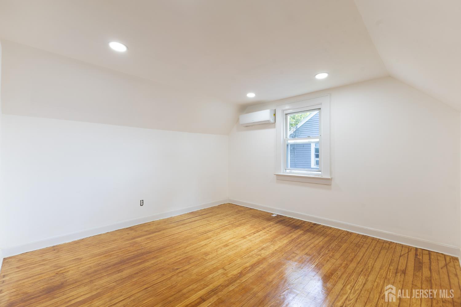 18 Cypress Street Carteret NJ 07008