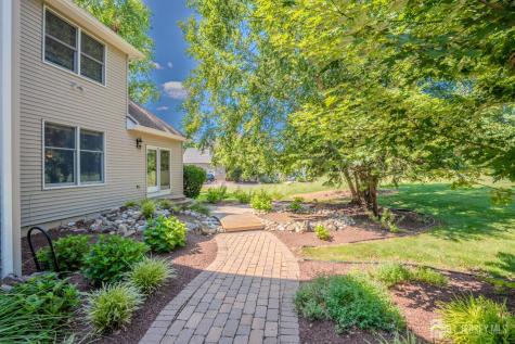 8 Marian Drive West Windsor NJ 08550