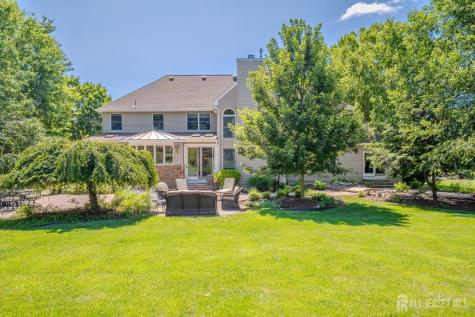 8 Marian Drive West Windsor NJ 08550