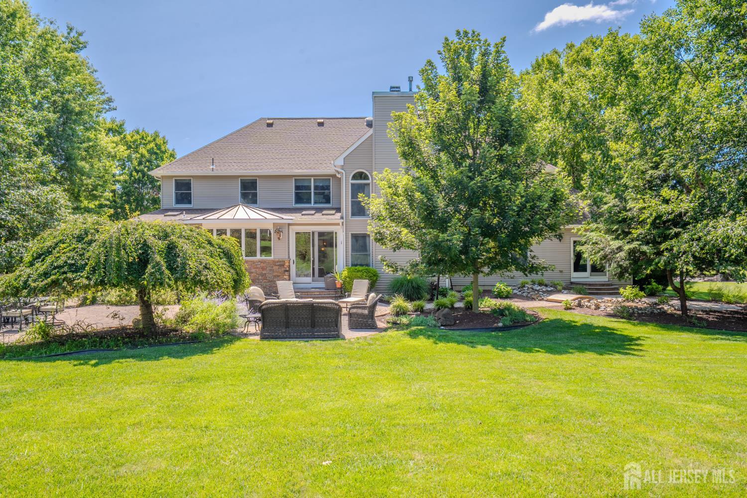8 Marian Drive West Windsor NJ 08550