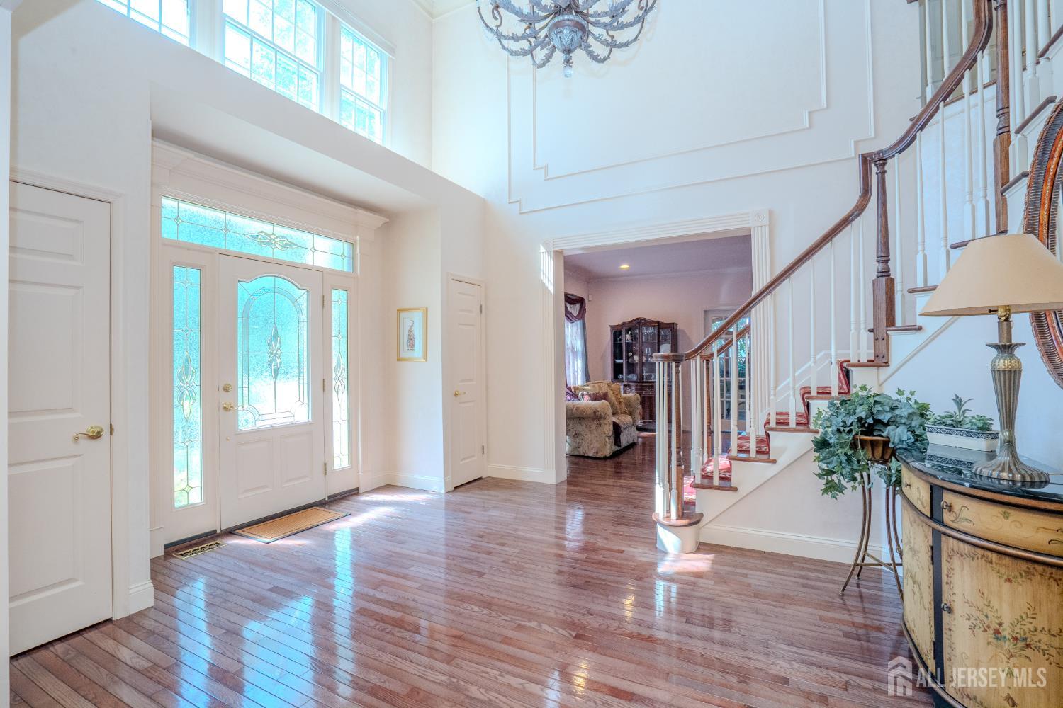 8 Marian Drive West Windsor NJ 08550