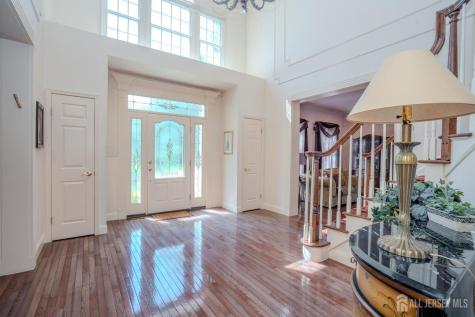 8 Marian Drive West Windsor NJ 08550