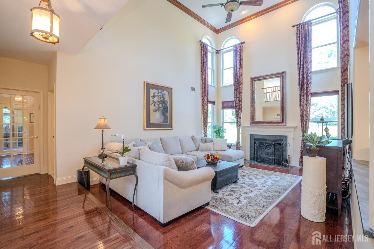 8 Marian Drive West Windsor NJ 08550