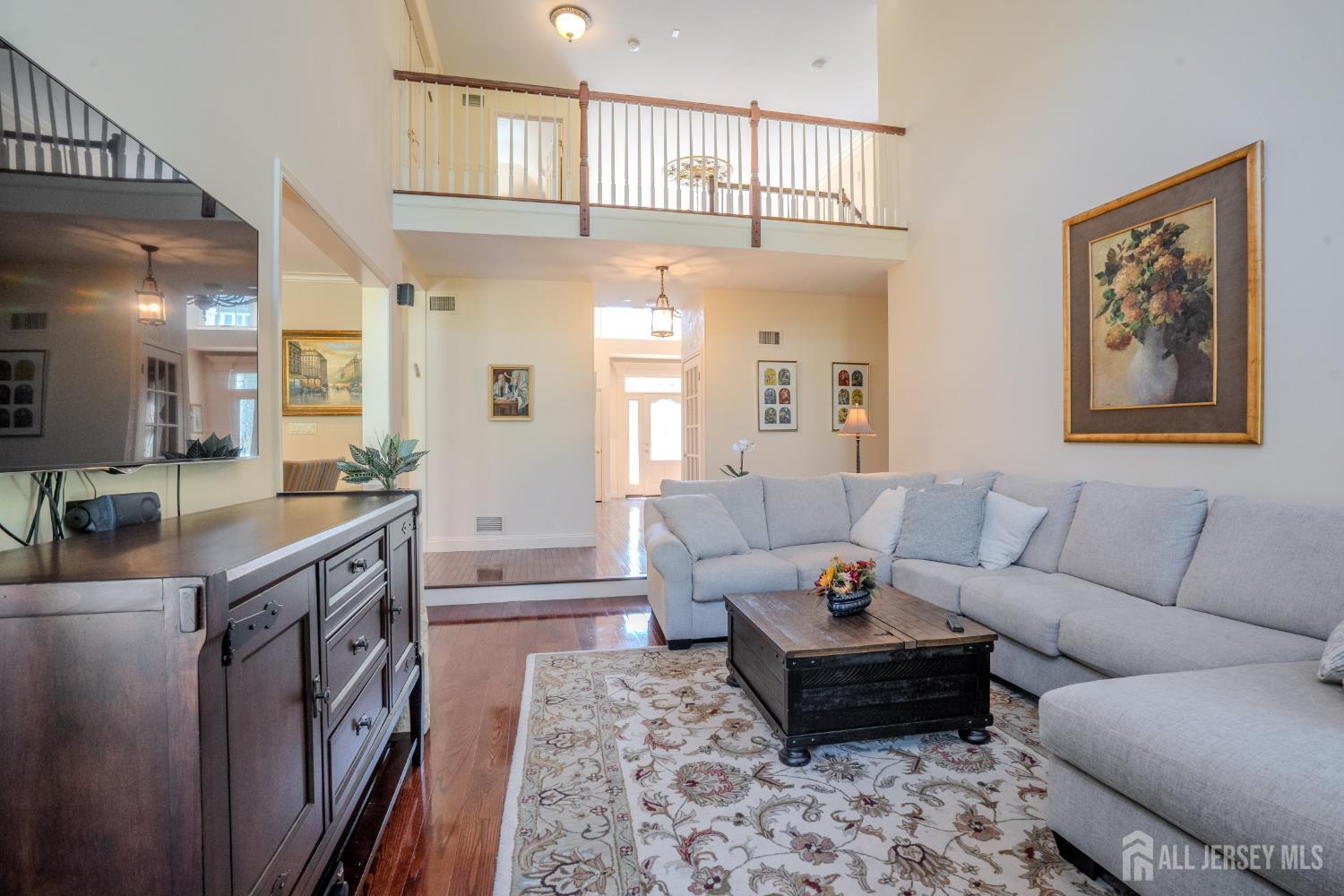 8 Marian Drive West Windsor NJ 08550
