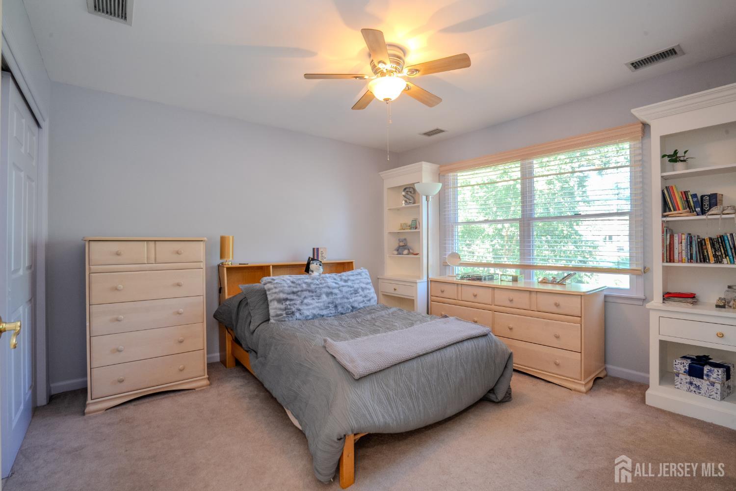 8 Marian Drive West Windsor NJ 08550