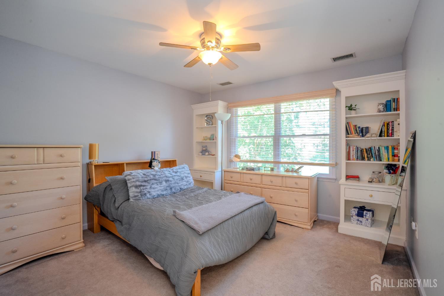 8 Marian Drive West Windsor NJ 08550