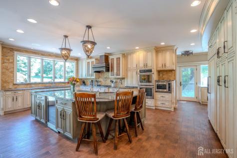 8 Marian Drive West Windsor NJ 08550
