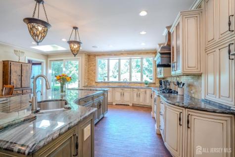 8 Marian Drive West Windsor NJ 08550