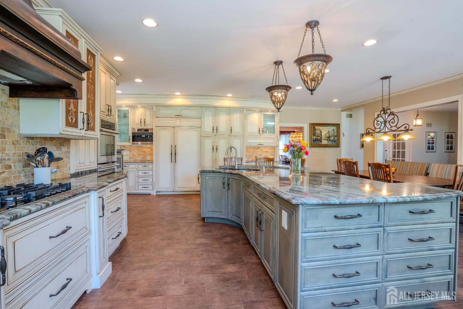8 Marian Drive West Windsor NJ 08550