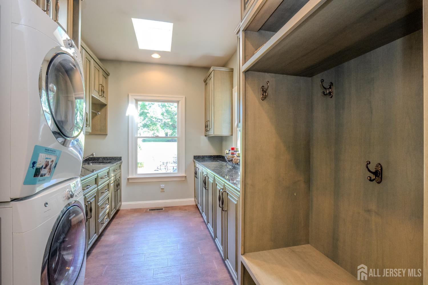 8 Marian Drive West Windsor NJ 08550