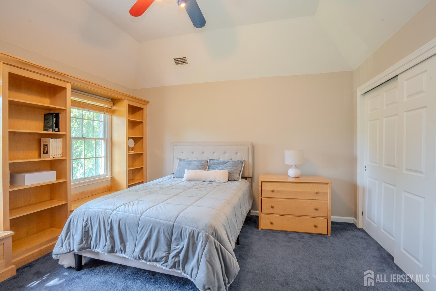 8 Marian Drive West Windsor NJ 08550